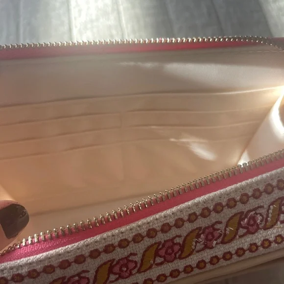 Spartina 449- Floral Embroidered leather crossbody Bag - Picture 5 of 15